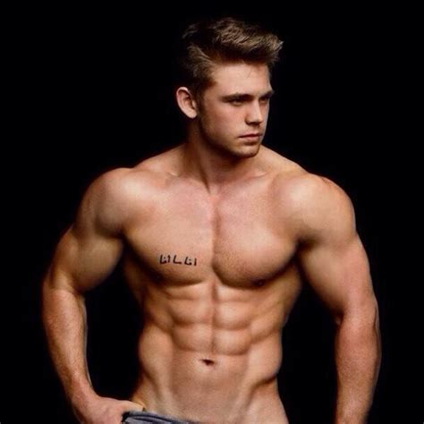 In english, used of a man to describe stereotypically male characteristics such as virility, strength and toughness, particularly with regard to sexual attractiveness. Machos G Brasil (@machosgbrasil) | Twitter