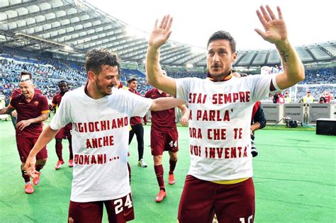 Notizie, interviste esclusive, foto e tanto altro: Game Over: la maglia di Totti e Florenzi per celebrare il ...