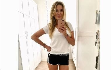 She is an actress and director, known for jak to sie robi z dziewczynami (2002), aniol stróz (2005) and ludzie duchy (2014). Ile Martyna Wojciechowska i Kamila Sukiennik zarabiają w ...