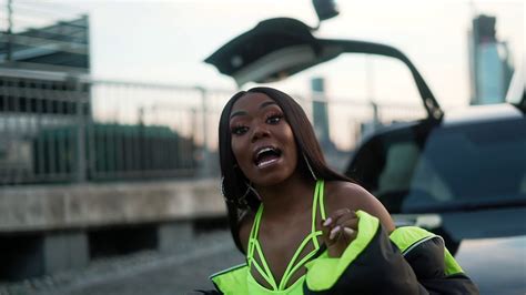 Her birthday, what she did before fame, her family life, fun trivia facts, popularity rankings, and more. Lady Leshurr - Your Mr - YouTube