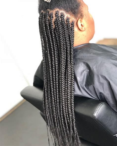 They put less tension on your hair, so they are the better choice for those with sensitive scalps. Medium Long Box Braids 🌿 All long box braids are ...