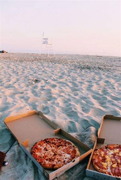 Wart ihr dieses jahr schon picknicken und was hattet ihr zu essen dabei?:) daumen hoch wenn's euch gefallen hat! viagem tumblr | Foto ideeën, Op het strand, Picknick