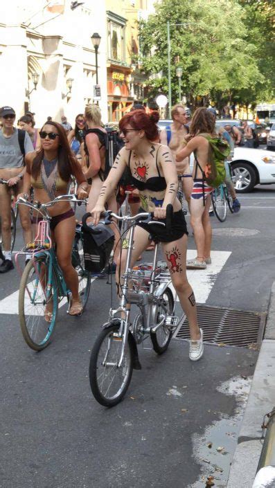 Последние твиты от mike the bike (@mmhythe). Philly Naked Bike Ride Photos