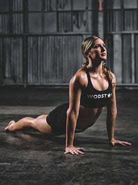 Maybe you would like to learn more about one of these? 8 Yoga Poses and Stretches for a Tight IT Band | Tight it ...