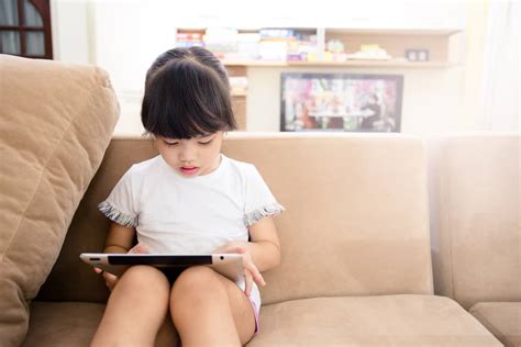 Check spelling or type a new query. Keburukan Telefon Pintar, Turut Beri IMPAK Pada MENTAL ...