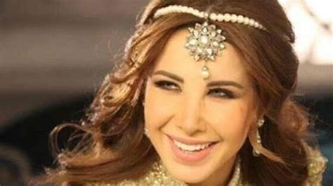 لازم عليك اغار يا ملفت الانظار. نانسي عجرم أميرة في كواليس أغنيتها الخليجية «ما أوعدك» .. صور