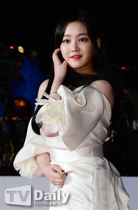 Born november 22, 1990) is a south korean actress. 李侑菲關閉Ins帳號 望網友克制 - KSD 韓星網 (明星)