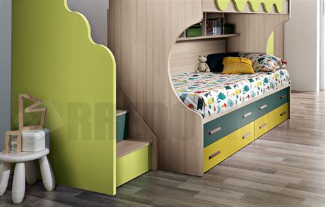 La scelta di un letto a castello è una soluzione che permette di avere più spazio libero a terra e nello stesso tempo può anche diventare un gioco per i bambini. Cameretta con letto a castello, armadio e zona studio ...