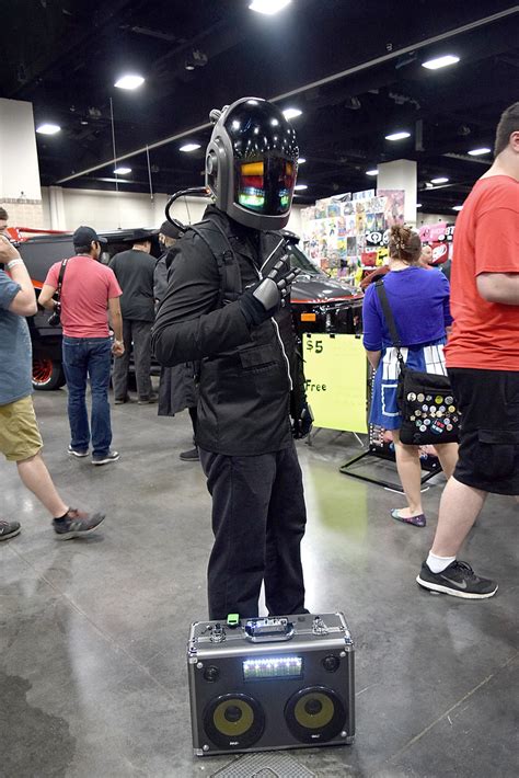 Jun 11, 2021 · exo's kai, who recently joined na young suk pd's channel 15ya series 'the devil wears jung nam, season 2', has been showing great chemistry with the show's regular member bae jung nam, as well as. Crowd smothers Knoxville for Fanboy Expo | News ...