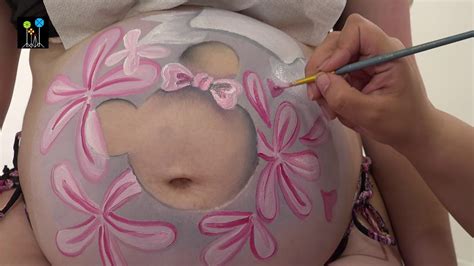 Learn how to paint your belly with a small personalized paint that this pregnant belly painting application can become a great activity for the entire family, especially young children. Belly Painting for maternity photo shooting! - YouTube