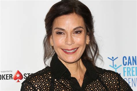 The lost tombs / 2021. Teri Hatcher opens the doors to her Los Angeles home ...