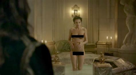 The best tv sex scenes of all time. Versailles season 2 - King Louis' mistress in explicit ...