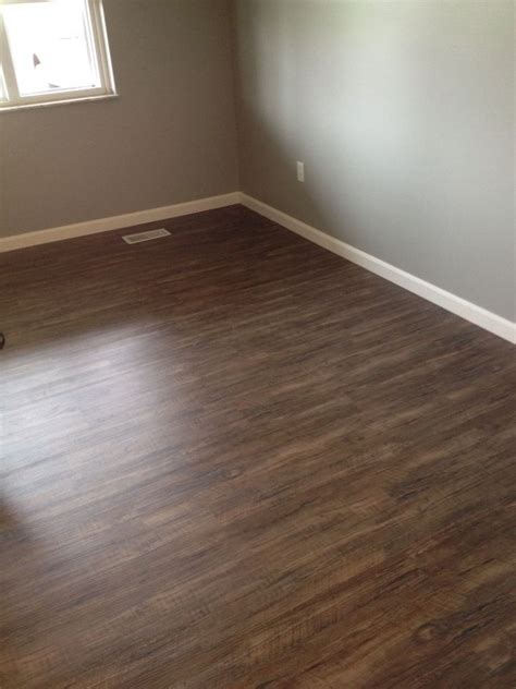 Each plank is intricately embossed crafted with a detailed embossing and a low gloss finish, our luxury vinyl plank is inspired by genuine timber flooring. 5 Photos Tranquility Vinyl Flooring Reviews And Review ...
