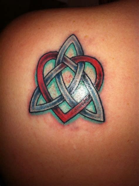 Check spelling or type a new query. My Celtic family knot!!! Love It | Tattoos, Irish tattoos, Celtic knot tattoo