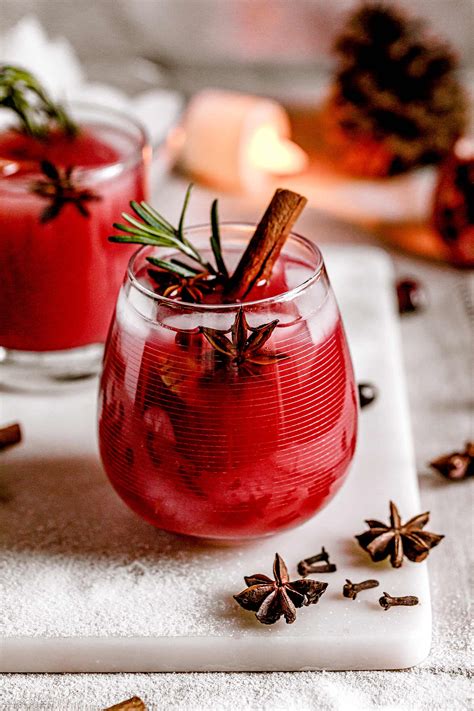Get christmas cocktail recipes for punches, sangrias, and other mixed drinks for the holidays. Bourbon Christmas Cocktail / Maple Cranberry Bourbon ...