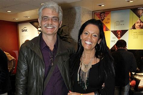Tarcísio meira e tarcísio filho chamaram atenção nas redes sociais após posarem em uma foto lado a lado mostrando que a genética da família é forte. Inusitada! Com colar exótico, Vera Fisher prestigia ...