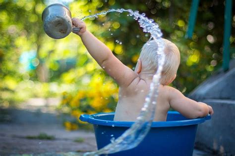 A sponge bath is for babies and young children who cannot bathe on their own. Pouring a Little Psychological Cold Water on ODR - http ...