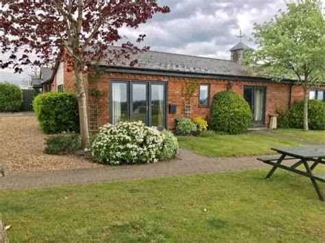 Enter your email address to receive alerts when we have new listings available for 2 bedroom flats for rent in stratford. 2 bedroom cottage to rent, Warwick Road, Stratford-upon ...