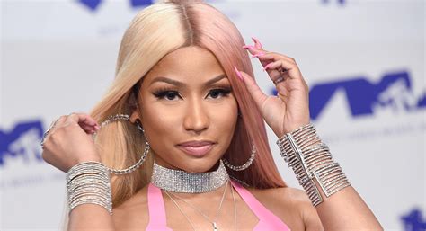 Nicki minaj has posted an instagram photo of her camel toe, and no, she wasn't hanging out in the desert. Welcome to DirecTv 247: Nicki Minaj Has A WARDROBE ...