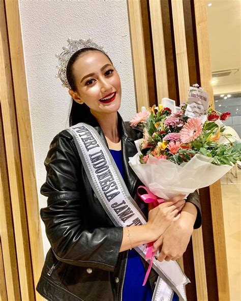 Ayu maulida putri miss universe indonesia 2020 1 tahun lebih kau telah mempersiapkan segalanya dengan baik tantangn dan rintangan telah kau hadapi kompetisi sudah. Foto Fakta dan Profil Rr Ayu Maulida Putri Pemenang Putri ...