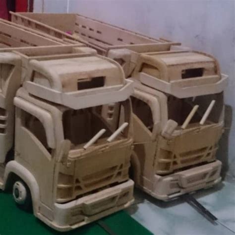 Membuat kabin miniatur truk mitsubishi fuso fe 114 atau kita sebut umplung. Miniatur truk kayu ukuran 25x70 cm | Shopee Indonesia