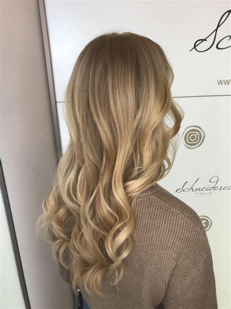 Erst rooney, dann klopp, später sogar höwedes: Blonde hair | Frisuren blond, Friseure, Frisuren langhaar