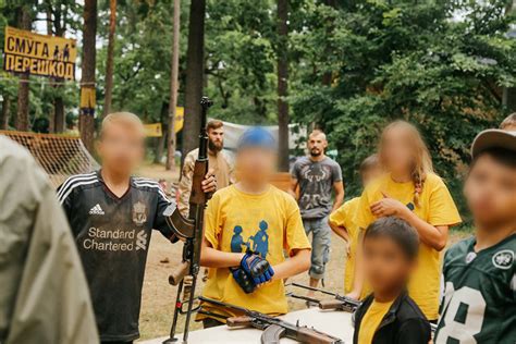 We did not find results for: Formation militaire de jeunes enfants à un « camp d'été ...