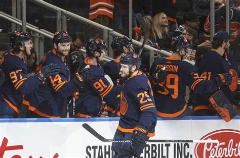 The oilers would not disappoint as fernando pisani scored twice to the game at two goals early in the 3rd period, after the oilers jumped out early in their playoff opener, scoring twice in the first period. Draisaitl's scores 2, Oilers beat Blues 4-2