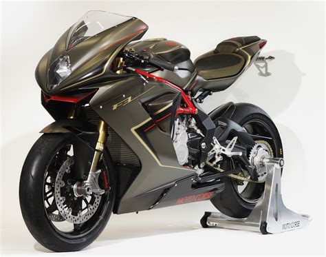 En iyi fiyatlar ve servis olanaklarıyla sizlerin hizmetinizdeyiz. Racing Cafè: MV Agusta F3 "Kuma" by Moto Corse