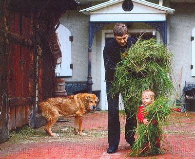 Журналист, фотограф, издатель и автор книг. Александр Невзоров. Чем занимается сейчас Александр ...