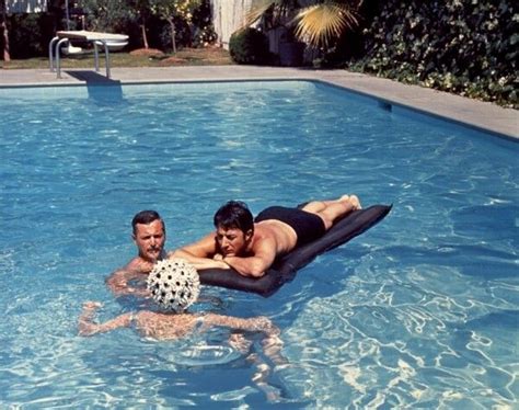 Dustin hoffman as benjamin braddock. The graduate, Dustin Hoffman's first movie where he won an ...