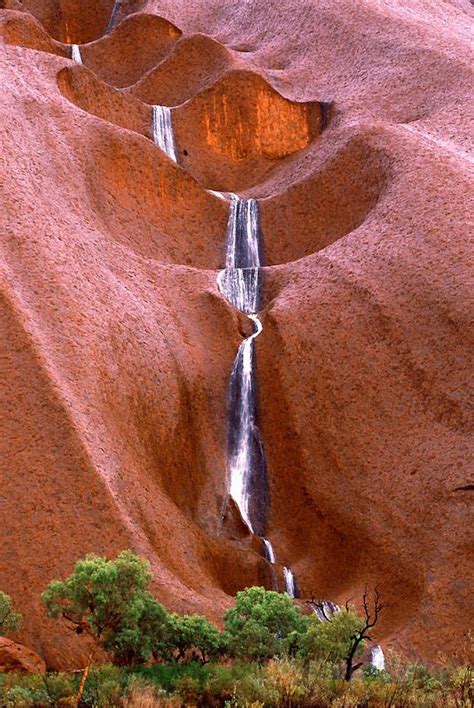 Storms turned australia's uluru, one of the continent's most arid and iconic landmarks, into a temporary waterfall. Uluru Waterfalls, Australia ~ Must See how To?