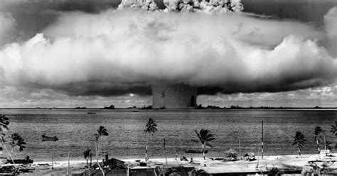 The united states detonated two nuclear weapons over the japanese cities of hiroshima and nagasaki on 6 and 9 august 1945, respectively. Hiroshima - Nagasaki - Site Internet du P.C.F.