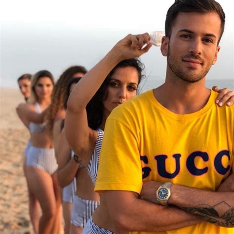 Kelly bailey e carolina carvalho incendiaram as redes sociais com um conjunto de fotografias, nas quais surgem apenas em biquini. Namorada de David Carreira esconde drama na família: irmã ...