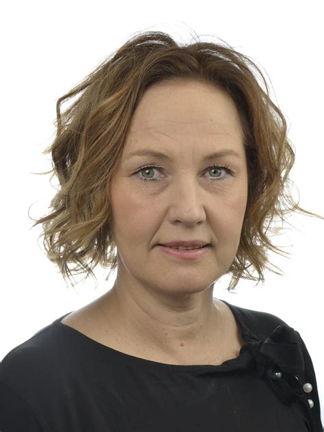 Du kan läsa mer om riksdagen genom att gå in på aftonbladet och söka på riksdagen. Juno Blom (L) - Riksdagen