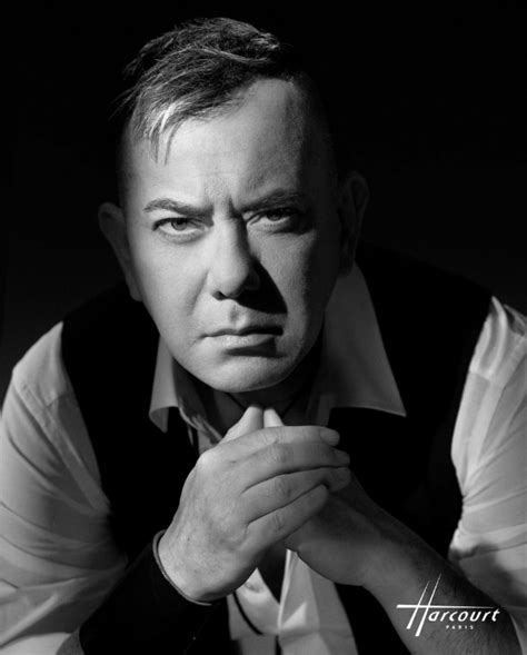 He trained acting at atv and later enrolled into the hong kong academy for performing arts. Anthony Wong Chau-Sang - Görsel 2 - TurkceAltyazi.org