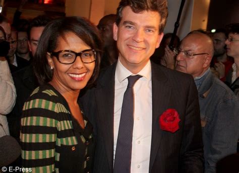 La journaliste audrey pulvar et son compagnon, le député ps arnaud montebourg, ont été pris à partie mardi soir à paris par des individus scandant des slogans favorables au fn et des injures antisémites, selon un récit de mme pulvar sur twitter confirmé par m. Le livre qui contrarie Audrey Pulvar - Elle
