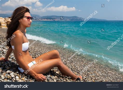 🎮 media 5733646 media 5657925 media 5657924 summary quickie: Beautiful Young Multicultural Woman Enjoying Beach Stock ...