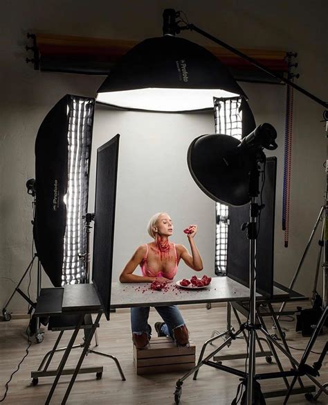 Photography Tricks // Idea image by Miizz_Rica in 2020 ... Although this setup could look daunting, it just takes practice until it becomes second nature.
