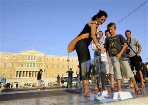 Πολιτικόν σύνταγμα της ελλάδος 1832, το αποκαλούμενο «ηγεμονικόν σύνταγμα», από την ε' εθνοσυνέλευση ναυπλίου, το οποίο όμως δεν εφαρμόστηκε και ο όθων βασίλευσε χωρίς σύνταγμα μέχρι το μάρτιο του 1844. AΝΕΞΑΡΤΗΤΟΣ-ΔΙΠΛΩΜΑΤΙΚΟΣ ΠΑΡΑΤΗΡΗΤΗΣ: ΣΥΝΕΛΕΥΣΗ ΓΙΑ ΤΟ ...