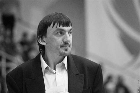 Причиной смерти якобы стал инфаркт: Умер известный украинский баскетболист Григорий Хижняк ...