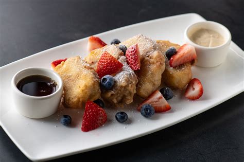 Firstly this is not what i call bread pudding, it is in fact a bread and butter pudding. Yard House Bread Pudding Recipe / Turkey Sausage And Kale ...