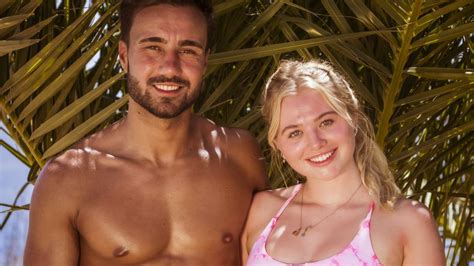 Alex george in big trouble after that hayley hughes rejection. Will Alex Emilia jetzt doch? Tränen-Chaos bei "Love Island ...