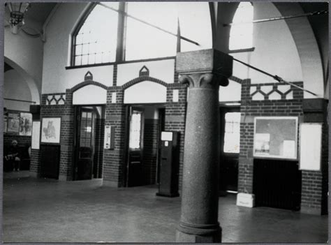 It is a romanesque church, and contains several wall paintings from various centuries; Eslöv station. - Järnvägsmuseet / DigitaltMuseum