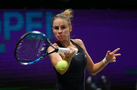 Click here for a full player profile. Tenis. Magda Linette i Agnieszka Radwańska odpadły z ...