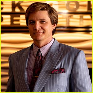 In the failed pilot, pedro pascal played detective ed indelicato before landing the maxwell lord role years later in wonder woman 1984.pascal admitted that he might've been worried that the. Pedro Pascal Reacts to Fan Defending 'Wonder Woman 1984 ...
