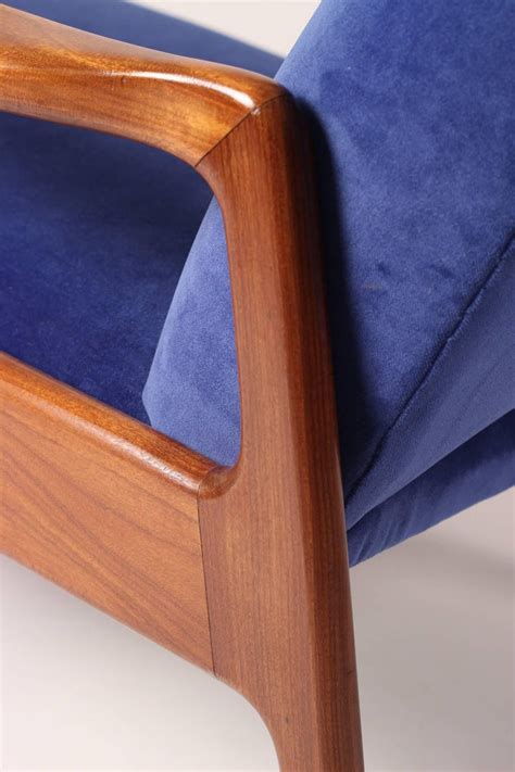 This nifty mid century modern chair comes with a dual action re lining mechanism that extends the foot rest and back rest. Mid-Century Modern Reclining Lounge Chair by Greaves and ...