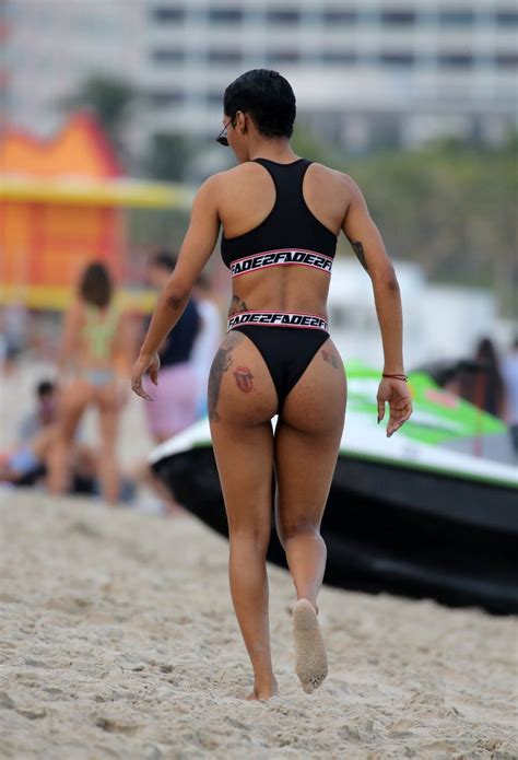 Teyana taylor is setting the standard for a sculpted body — especially superflat and chiseled abs. Teyana Taylor Sexy | The Fappening. 2014-2020 celebrity ...