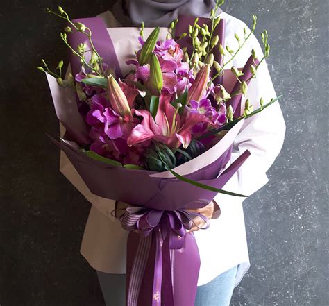 Family, friends or loved ones. Johor Bahru Flower Delivery | Online Florist, Hand ...