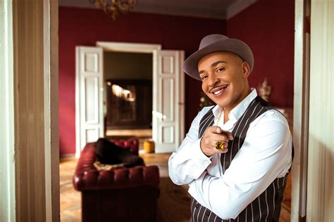 Lou bega macht uns mit seiner ganz eigenen version des hits bongo bong urlaubsstimmung! Lou Bega - | Jegy.hu